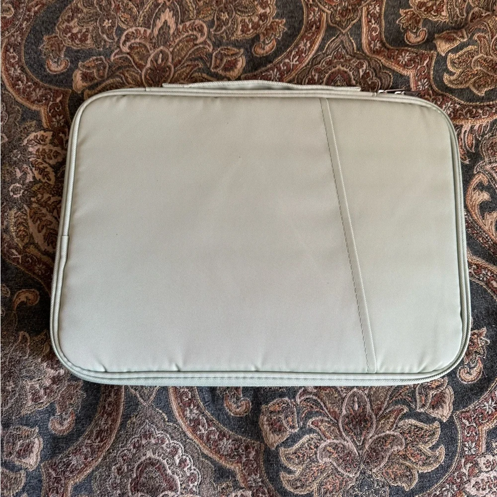 New Water Resistant Portable Tablet Bag